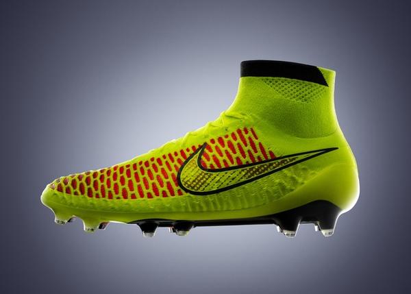 Nike Magista